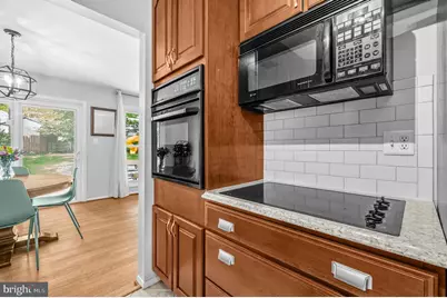 10208 Forest Avenue, Fairfax, VA 22030 - Photo 17