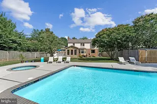 10371 Stratford Ave, Fairfax, VA 22030 - Photo 5