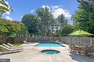 10371 Stratford Ave, Fairfax, VA 22030 - Photo 3