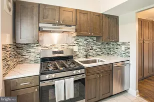 9495 Fairfax Blvd, Fairfax, VA 22031 - Photo 1