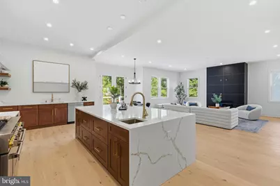 4008 Burke Station Road, Fairfax, VA 22032 - Photo 13