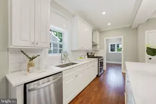 10811 Scott Dr, Fairfax, VA 22030 - Photo 17