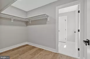 10211 Stratford Ave, Fairfax, VA 22030 - Photo 17