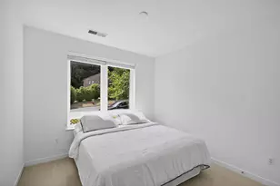 9430 Silver King Ct, Fairfax, VA 22031 - Photo 11