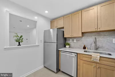 10570 Main Street #304, Fairfax, VA 22030 - Photo 11