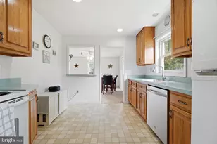 10011 Terry St, Fairfax, VA 22031 - Photo 13