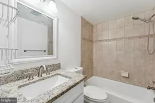 10724 W West Dr, Fairfax, VA 22030 - Photo 11