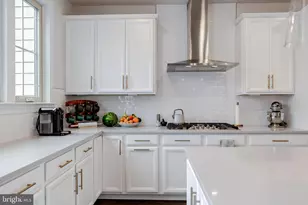 10685 Fairgrounds Dr, Fairfax, VA 22030 - Photo 11