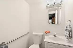 10222 Fox Ln, Fairfax, VA 22030 - Photo 21