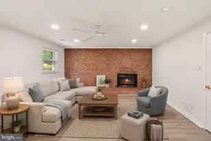 10222 Fox Ln, Fairfax, VA 22030 - Photo 19
