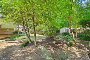 10222 Fox Ln, Fairfax, VA 22030 - Photo 29