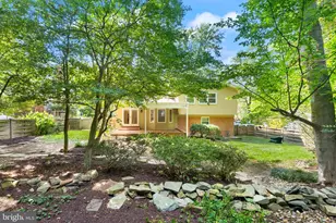 10222 Fox Ln, Fairfax, VA 22030 - Photo 31