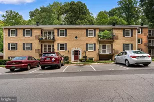 3901 Lyndhurst Dr, Fairfax, VA 22031 - Photo 3