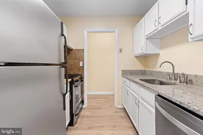 3901 Lyndhurst Drive #201, Fairfax, VA 22031 - Photo 13
