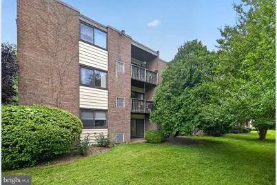 10720 W West Drive #103, Fairfax, VA 22030 - Photo 3