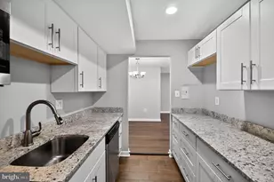 10720 W West Dr, Fairfax, VA 22030 - Photo 15