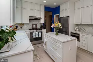 4001 Crestar Ct, Fairfax, VA 22032 - Photo 7