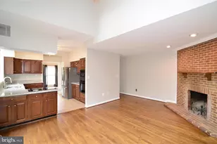 10200 Aspen Willow Dr, Fairfax, VA 22032 - Photo 11