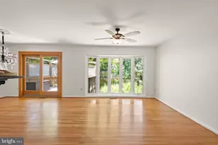 3231 Fair Woods Pkwy, Fairfax, VA 22030 - Photo 11