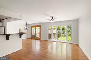 3231 Fair Woods Pkwy, Fairfax, VA 22030 - Photo 9