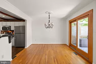 3231 Fair Woods Pkwy, Fairfax, VA 22030 - Photo 15