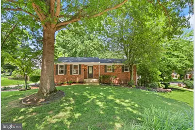 3231 Fair Woods Parkway, Fairfax, VA 22030 - Photo 5