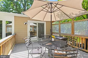 3231 Fair Woods Pkwy, Fairfax, VA 22030 - Photo 25