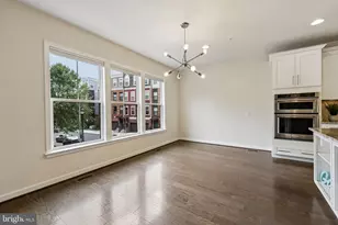 3961 Norton Pl, Fairfax, VA 22030 - Photo 3
