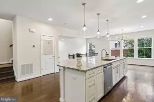3961 Norton Pl, Fairfax, VA 22030 - Photo 11