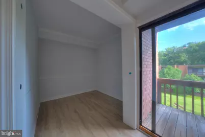 10725 West Drive #303, Fairfax, VA 22030 - Photo 5