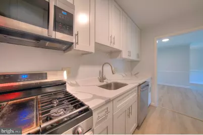 10725 West Drive #303, Fairfax, VA 22030 - Photo 13