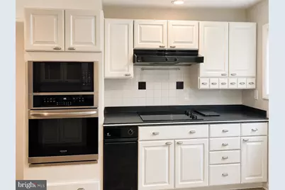 10827 Charles Drive, Fairfax, VA 22030 - Photo 7