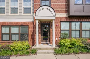 3957 Oak St, Fairfax, VA 22030 - Photo 5