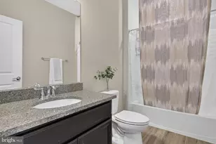 3957 Oak St, Fairfax, VA 22030 - Photo 35