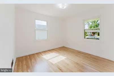 10914 Woodhaven Drive, Fairfax, VA 22030 - Photo 11