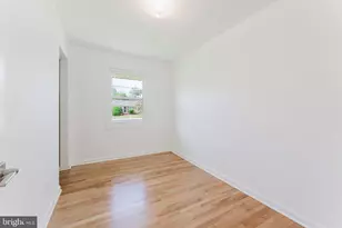 10914 Woodhaven Dr, Fairfax, VA 22030 - Photo 9