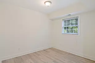 3860 Lyndhurst Dr, Fairfax, VA 22031 - Photo 9