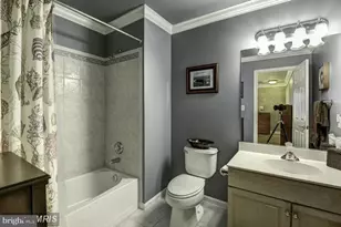 10501 Chancery Ct, Fairfax, VA 22030 - Photo 7