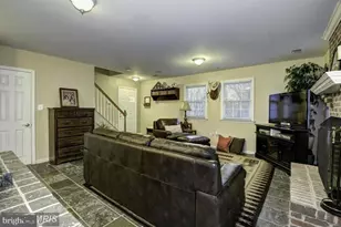 10501 Chancery Ct, Fairfax, VA 22030 - Photo 15