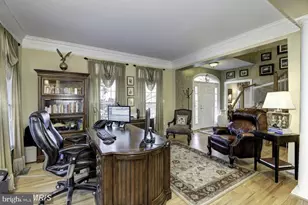 10501 Chancery Ct, Fairfax, VA 22030 - Photo 19