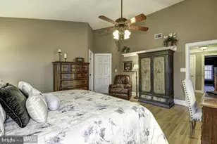 10501 Chancery Ct, Fairfax, VA 22030 - Photo 11