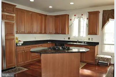 10084 Daniels Run Way, Fairfax, VA 22030 - Photo 11