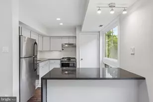 10105 Fair Woods, Fairfax, VA 22030 - Photo 7