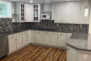 10504 Trowbridge Ct, Fairfax, VA 22030 - Photo 9