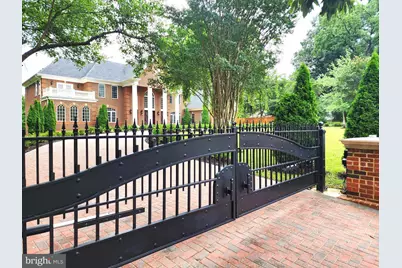 3617 Chain Bridge Road, Fairfax, VA 22030 - Photo 3