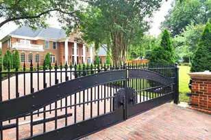 3617 Chain Bridge Rd, Fairfax, VA 22030 - Photo 3