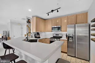 10349 Sager Ave, Fairfax, VA 22030 - Photo 13