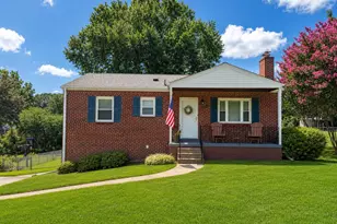10013 Terry St, Fairfax, VA 22031 - Photo 1