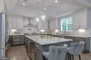 10704 Warwick Ave, Fairfax, VA 22030 - Photo 13