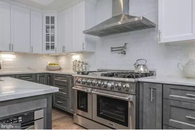 10704 Warwick Avenue, Fairfax, VA 22030 - Photo 17
